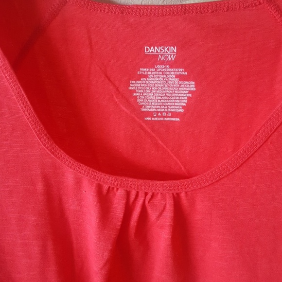Danskin Now Red Short Sleeves Rounded Neckline Top. - Picture 3 of 6