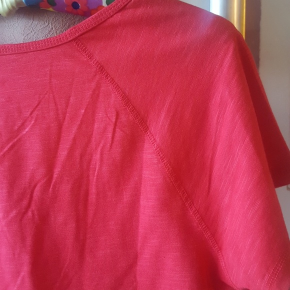 Danskin Now Red Short Sleeves Rounded Neckline Top. - Picture 6 of 6