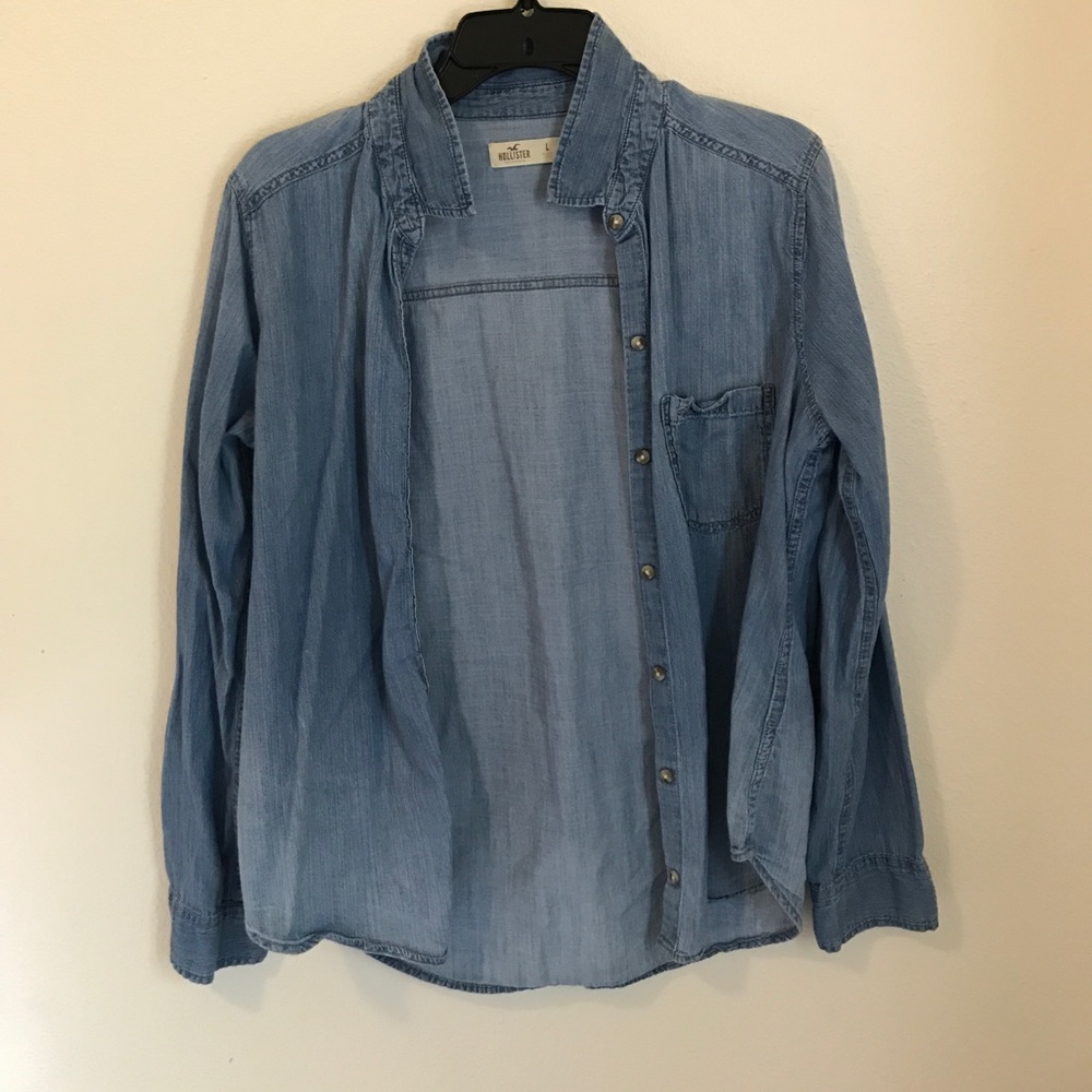 Thin hollister denim button down! (Unworn)