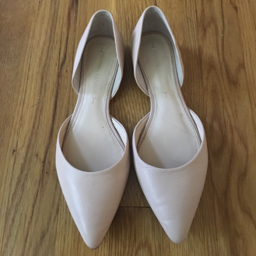 Banana Republic Leather Flats