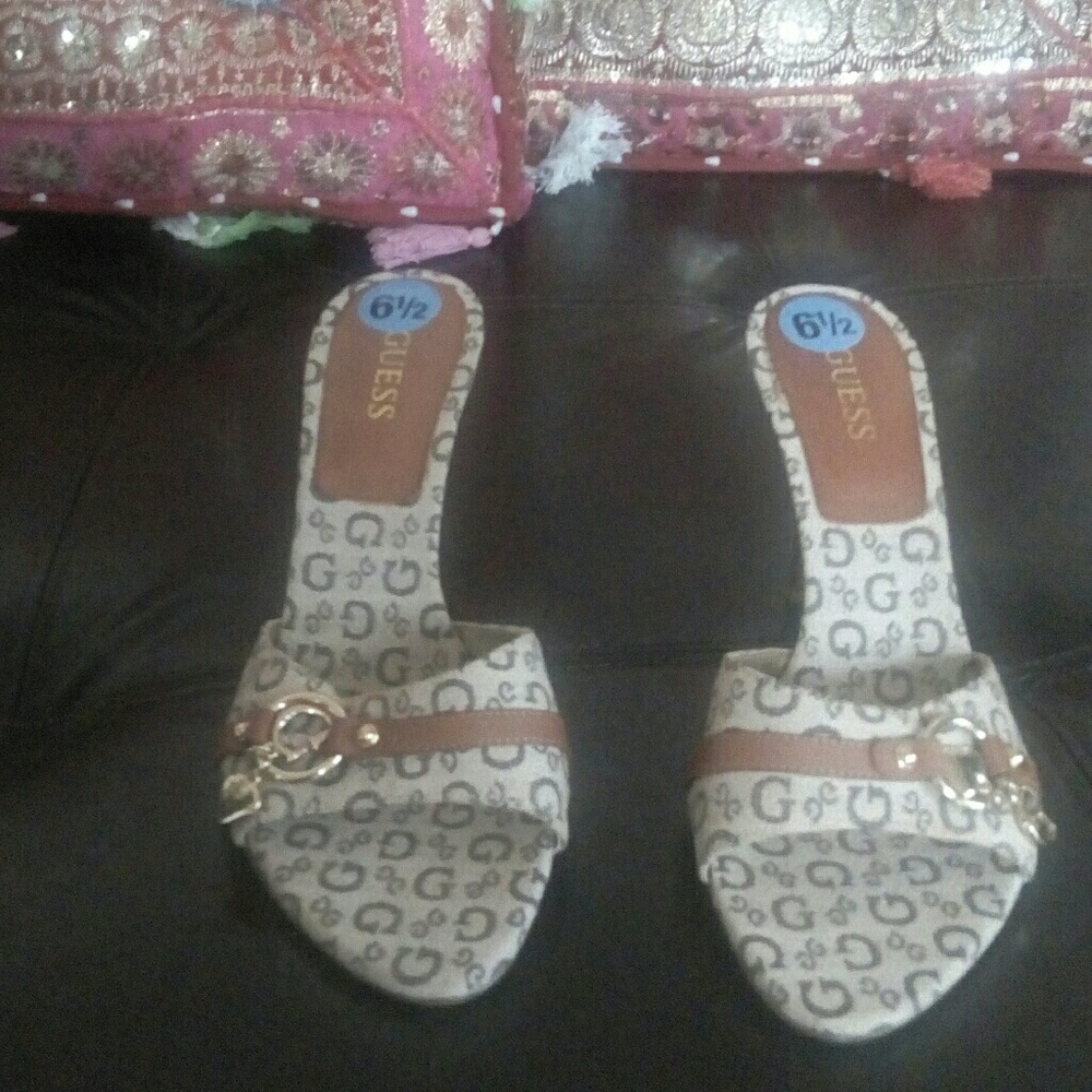 Guess Sandals