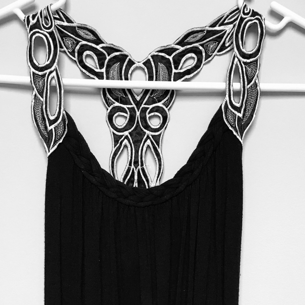 gently loved lacey detail muscle tank, size M