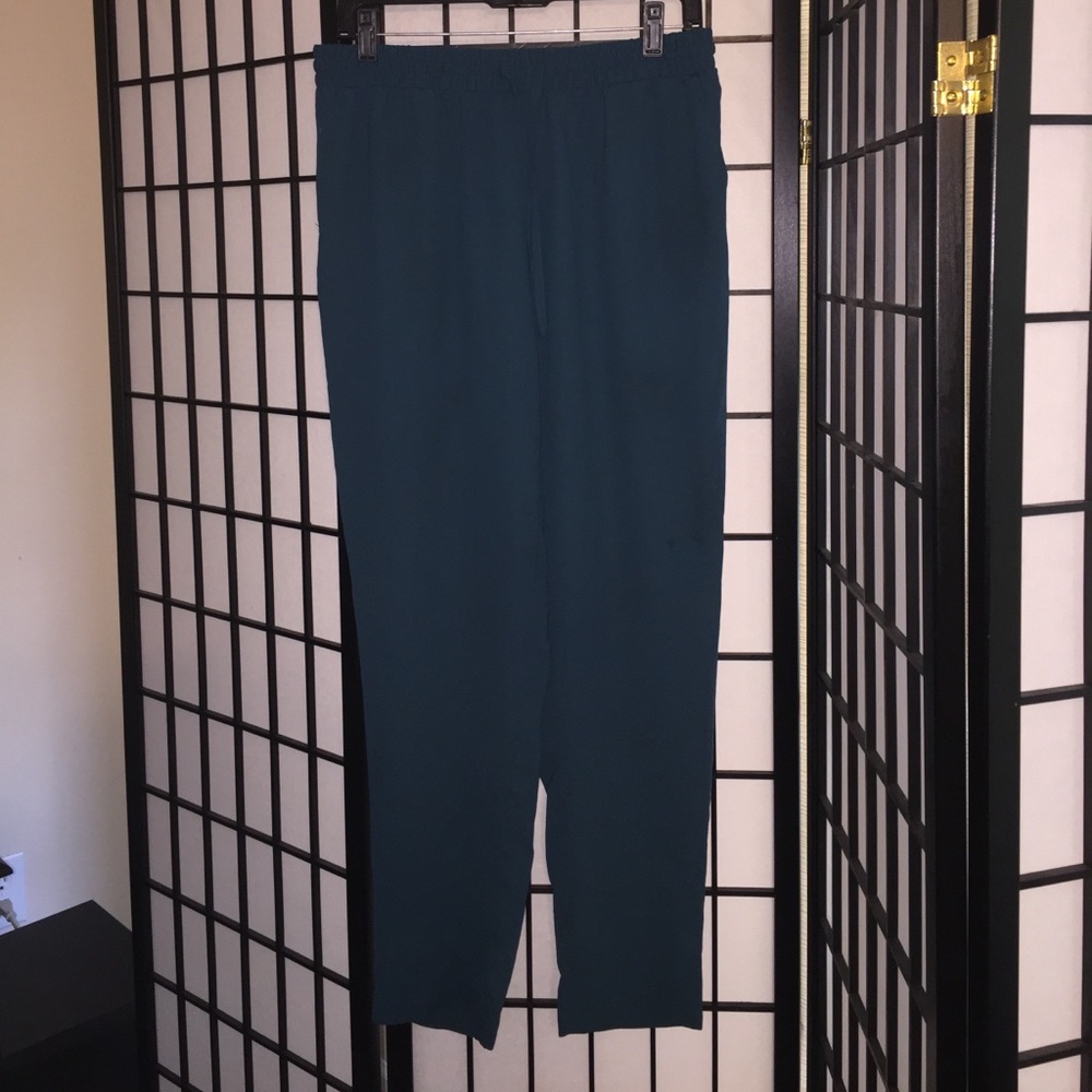 Draw string straight leg pant!