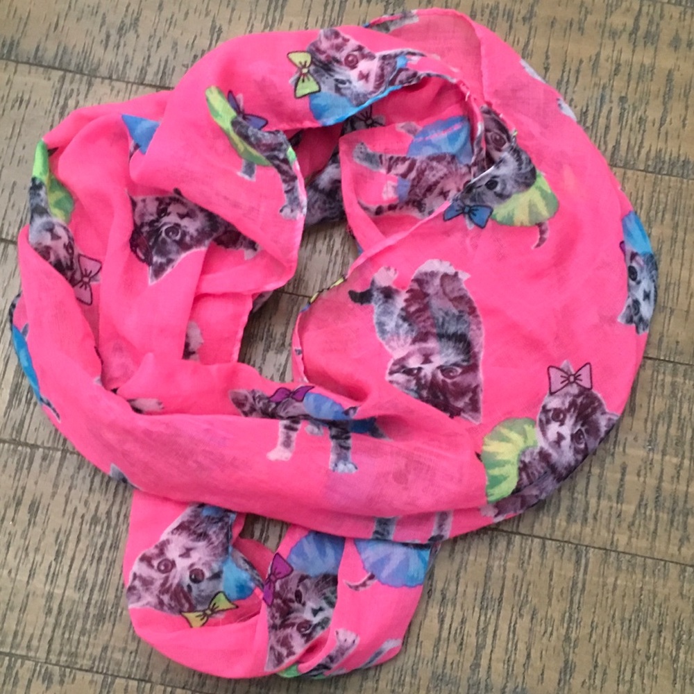 Justice Infinity Cat Scarf