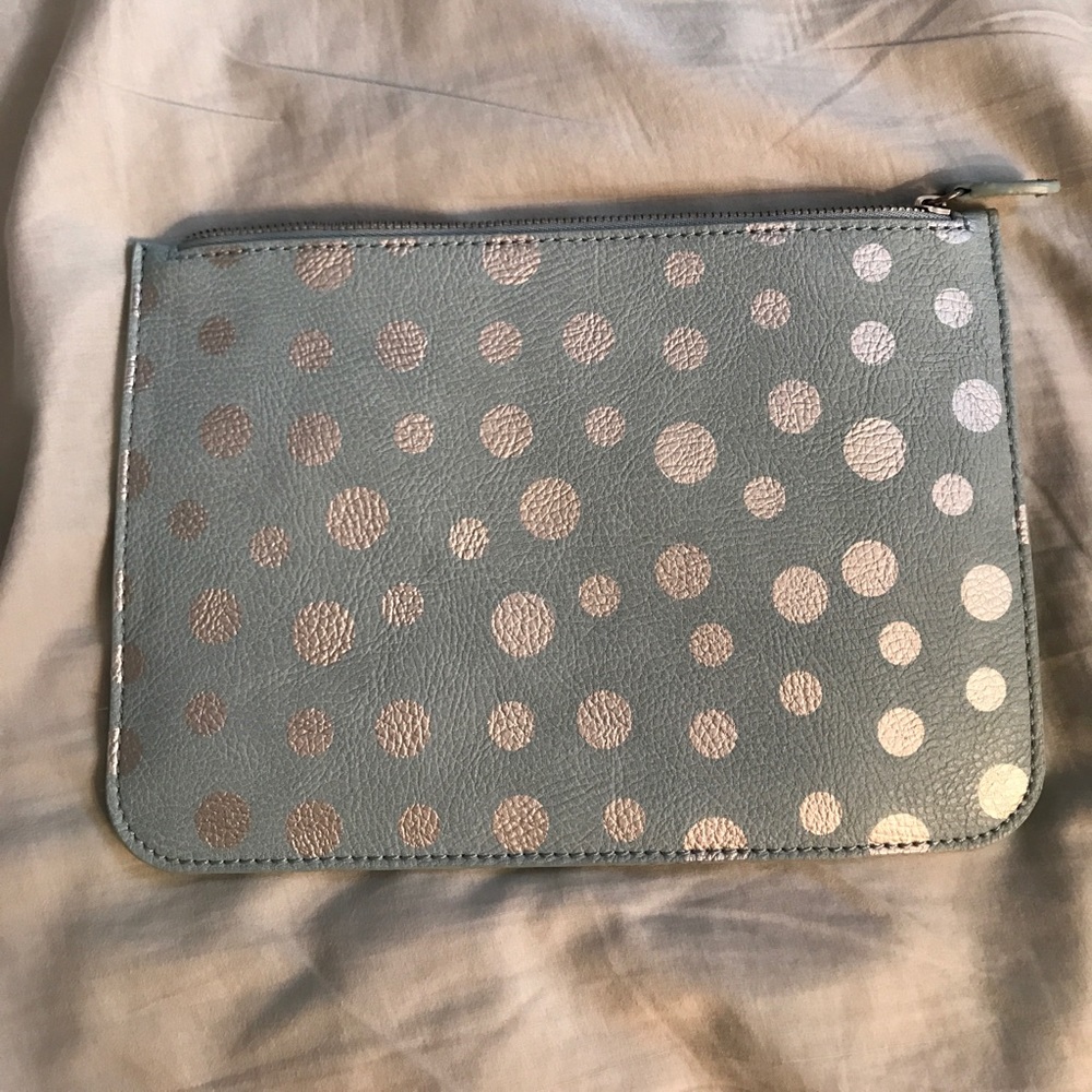 Loft zippered pouch