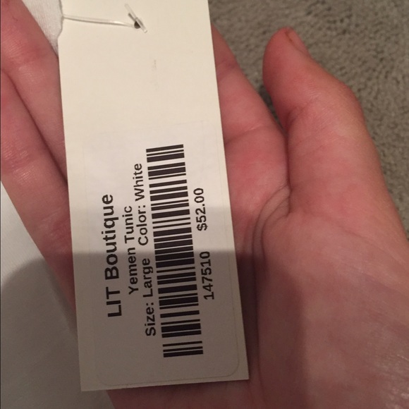 Long T-Shirt style tunic with slits up the sides - Picture 3 of 3