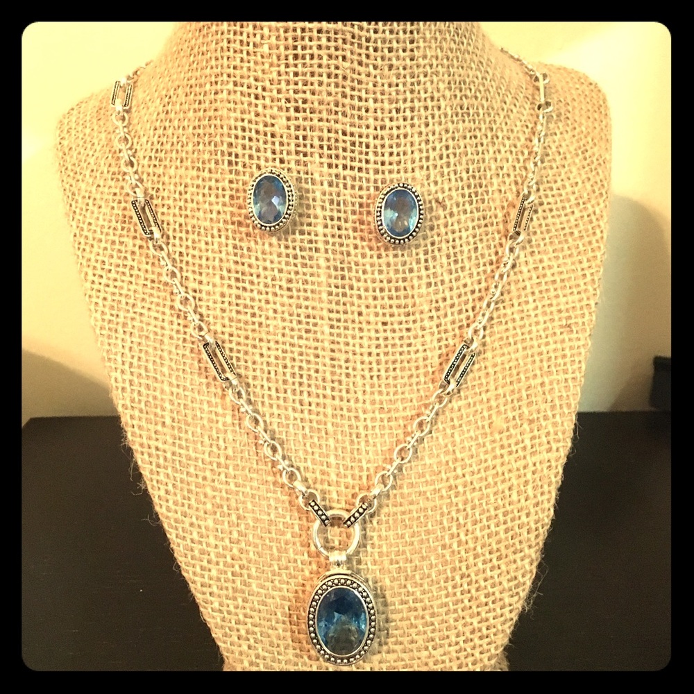 Silver blue pendant and earrings set