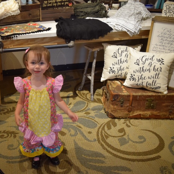 Meet your Posher, Rebecca - Picture 4 of 4