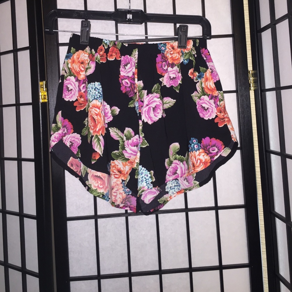 Floral Summer Shorts!!