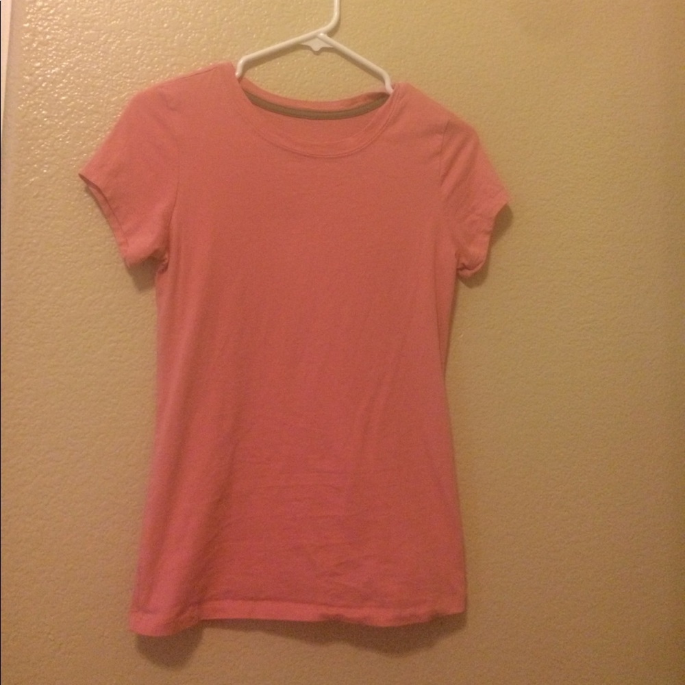 Plain pink tee