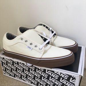 Vans Men's Size 10.5 Chukka Low White Gum.