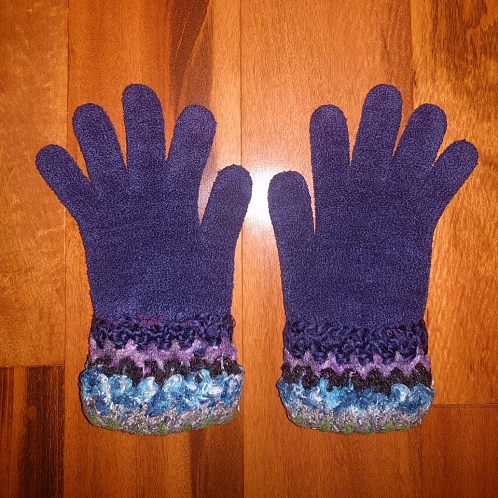 FINAL SALE Gloves