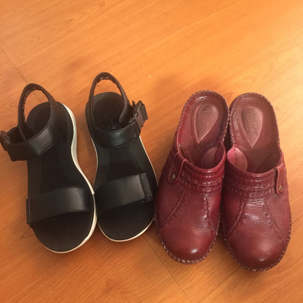 2 pair of clarks shoes