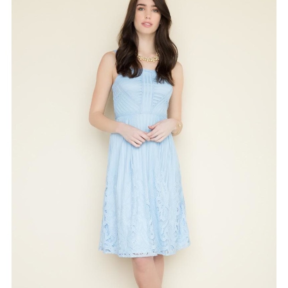 NWOT Madelyn Midi Lace Dress💙