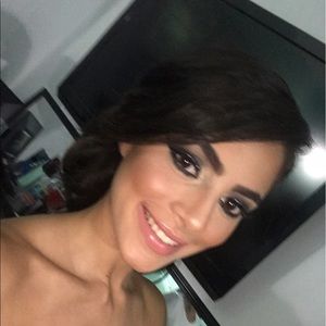 Meet your Posher, Malory