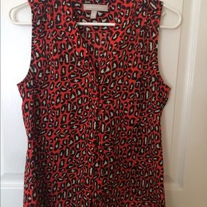 Red pebbled blouse size 4 euc banana republic