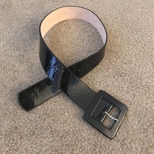 Patent leather belt