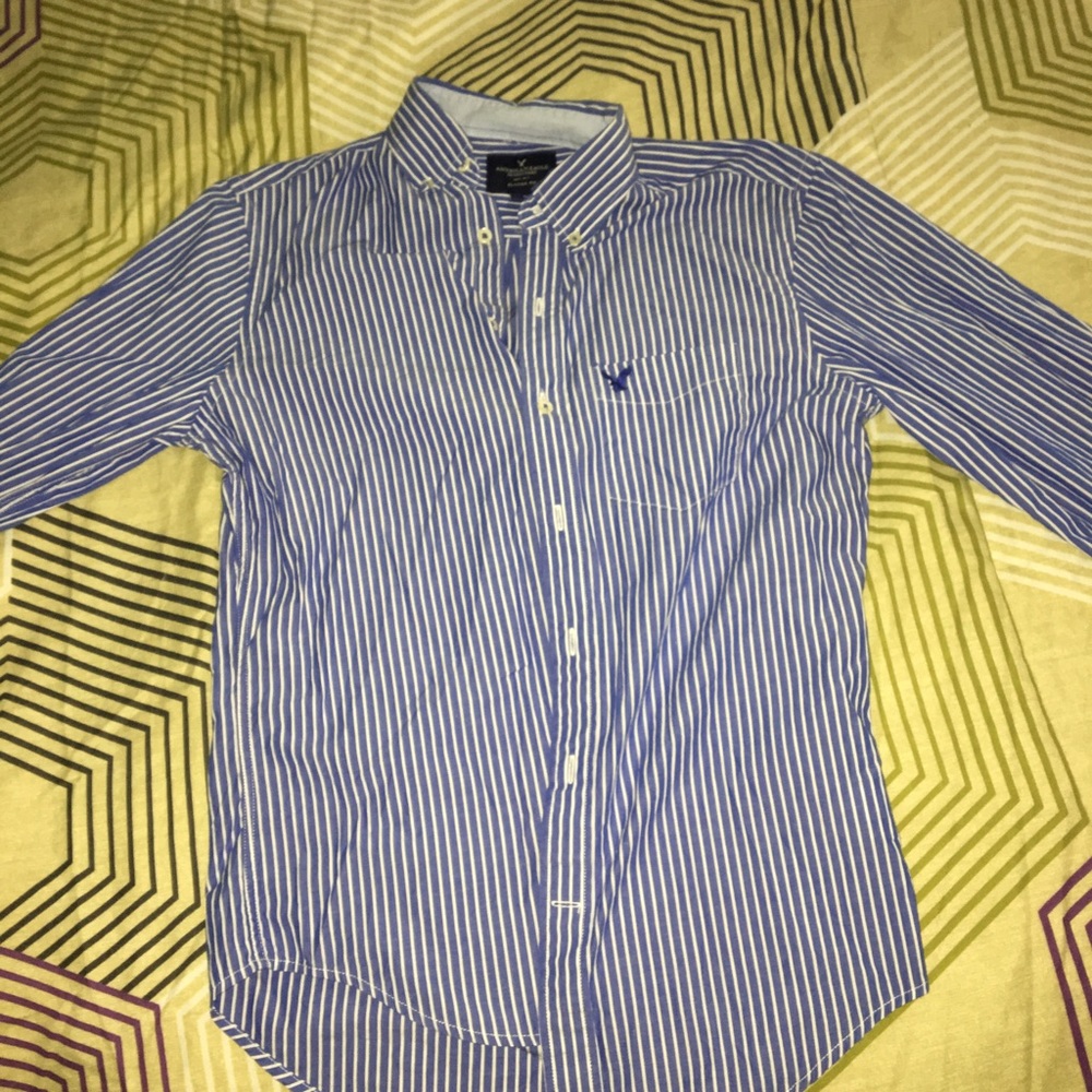 American Eagle button up long sleeve shirt