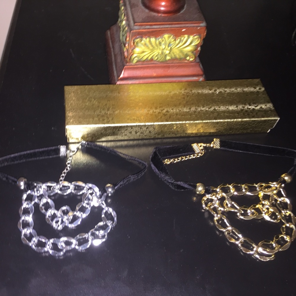 Womens trendy chokers!!