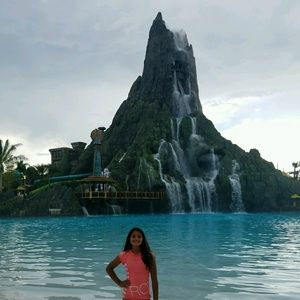 Meet your Posher, Isamaris