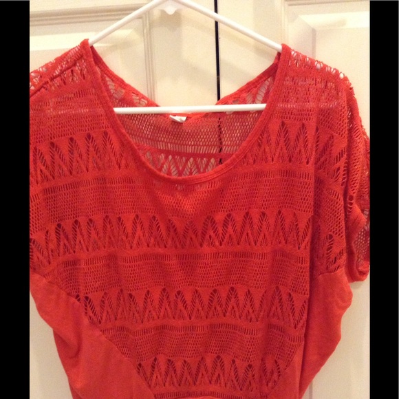 Tops - Picture 2 of 5