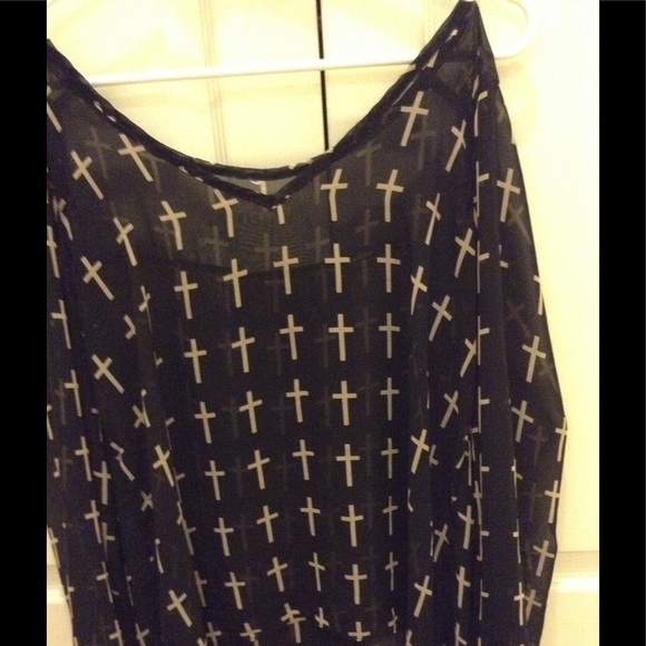 Tops - Picture 3 of 5