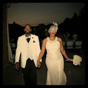 Pearl neckline Vintage wedding dress