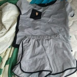 Shirt and shorts size xxl fits like an xl