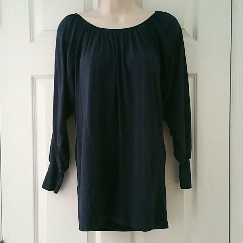 CUTE SCOOPNECK NAVY 3/4 SLEEVE SEXY BACK ACCENT XS