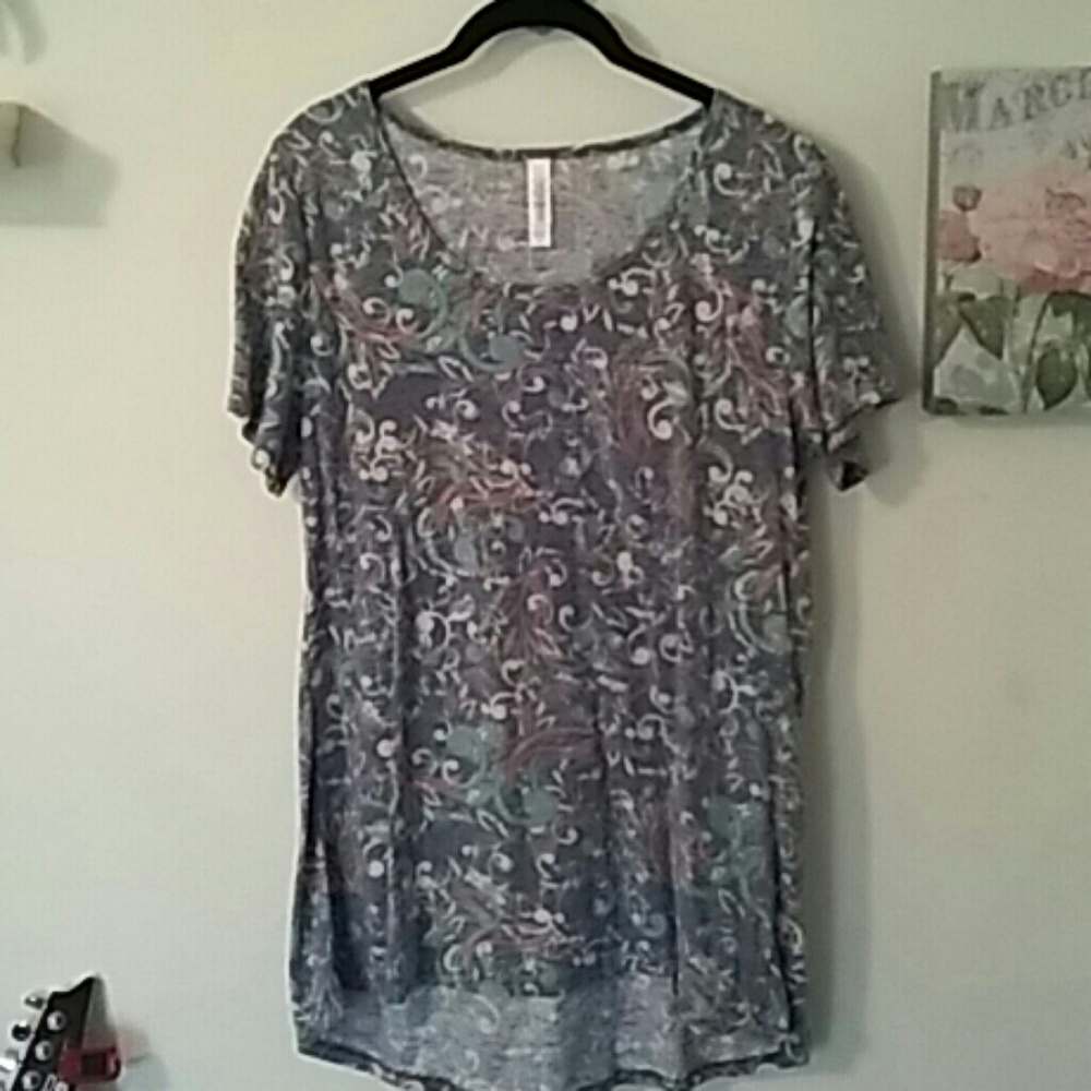 LuLaRoe Classic Tee