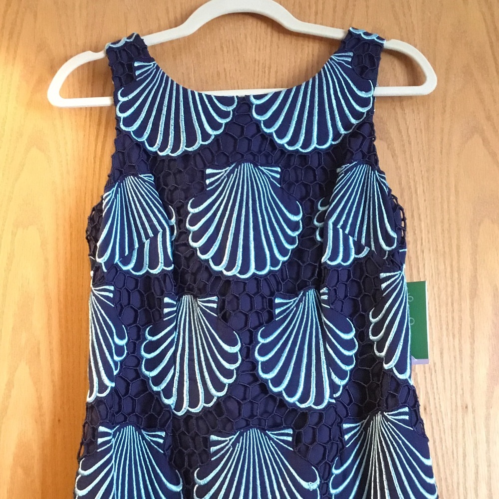 NWT Delia Size 4