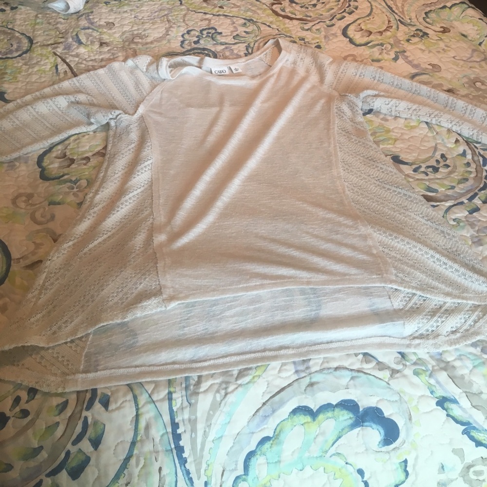 Cute Ivory long sleeve shirt