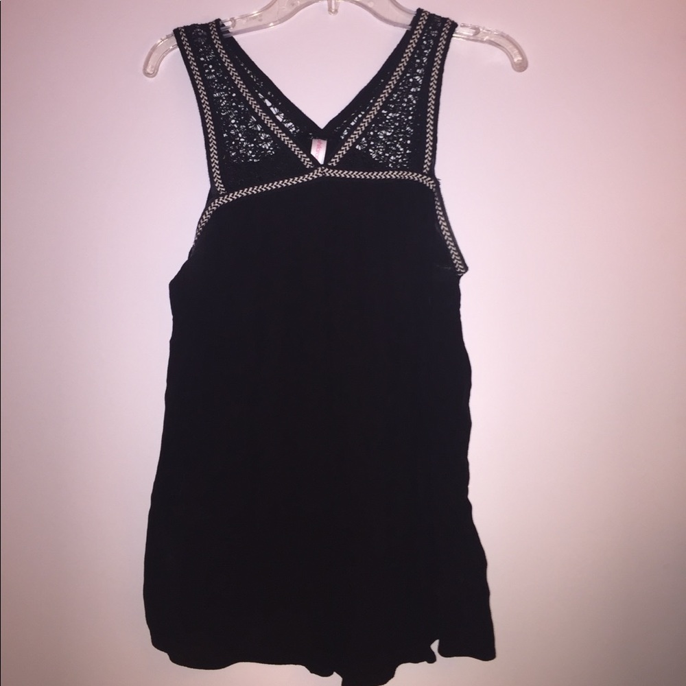 Target embroidered tank