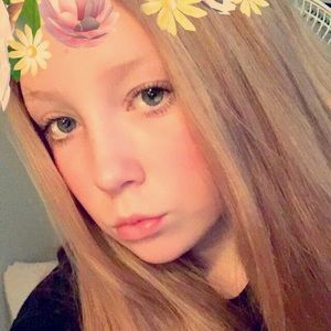 Meet your Posher, Abby