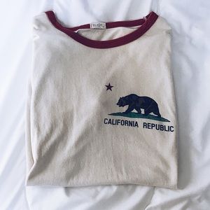 RARE BRANDY MELVILLE TEE