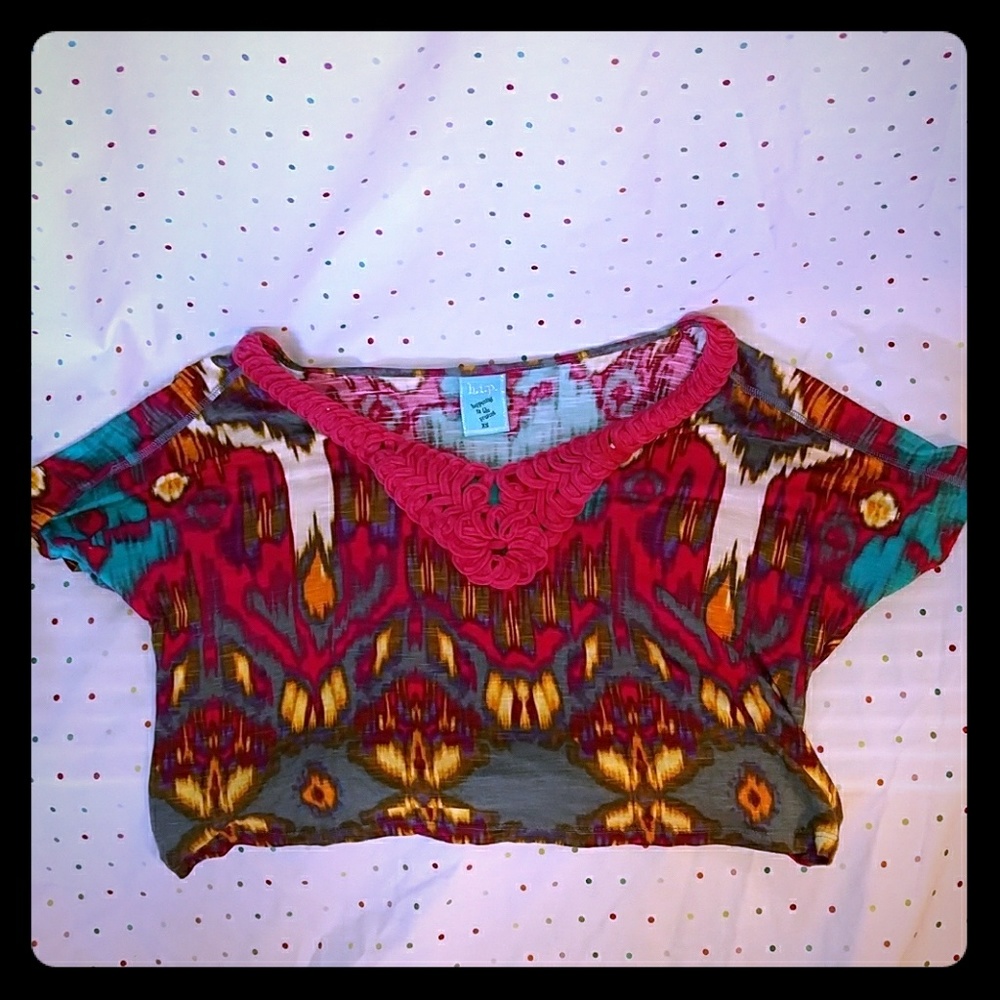 H.i.p. crop top
