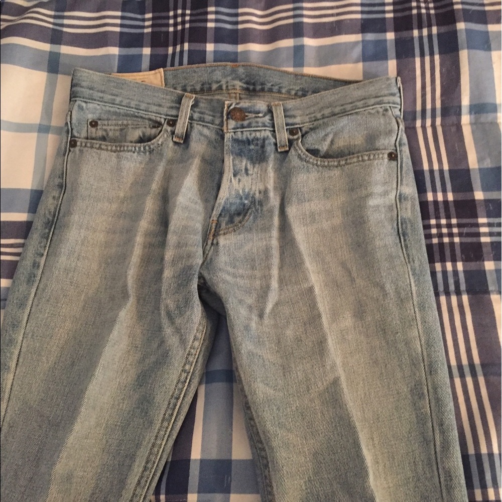 Light-Washed/Blue Denim Hollister Jeans - 30 x 30