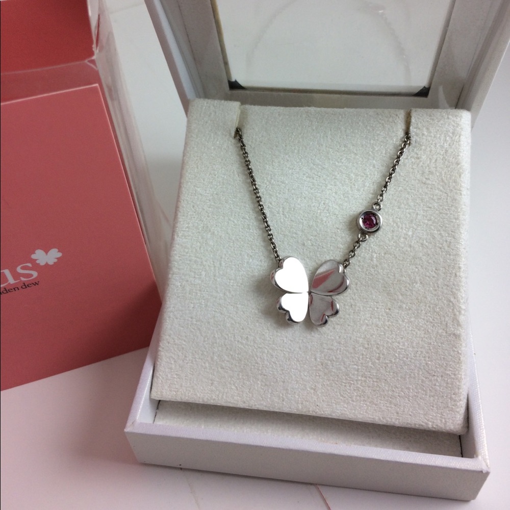 Goldendew's brand stylus necklaces