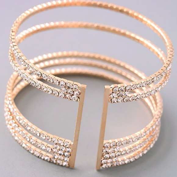 🔥🔥Natasha Silver & Diamond Bracelet (Faux)🔥🔥 - Picture 2 of 3