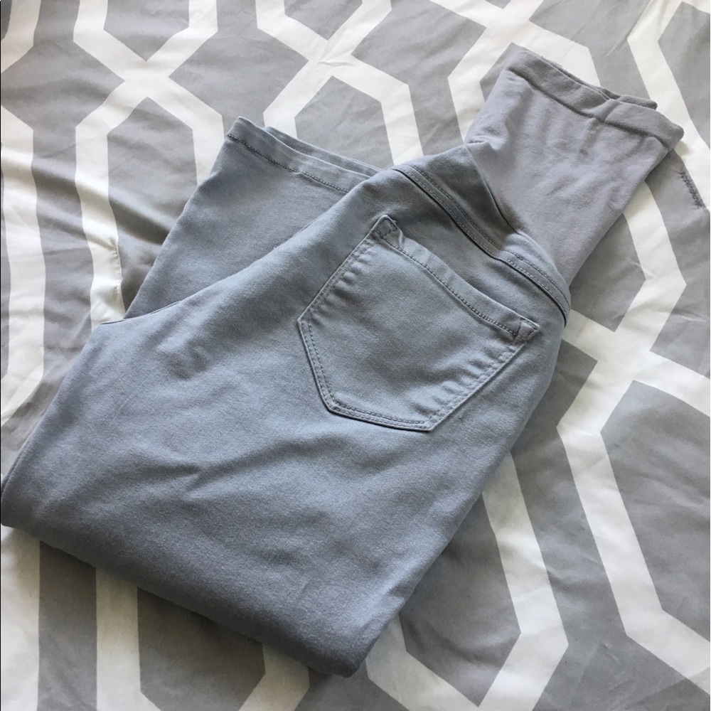 Motherhood Maternity Capri Pants