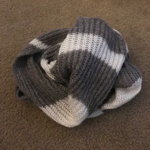 Circle scarf