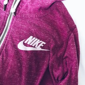 NIKE ZIP UP SWEATJACKET