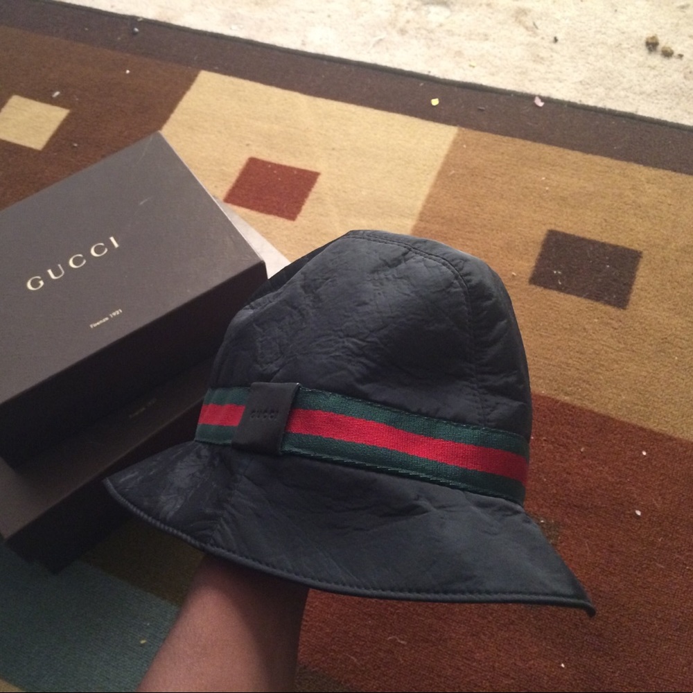 Gucci bucket hat