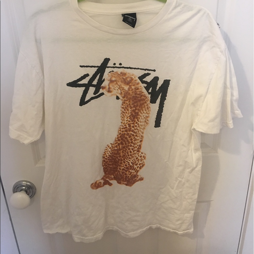 STUSSY T SHIRT