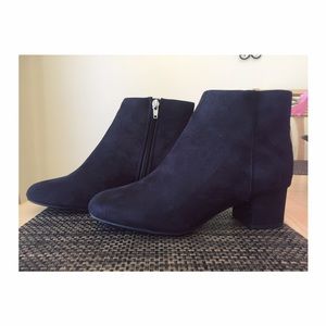 NEW black booties 🔥ONE DAY SALE🔥