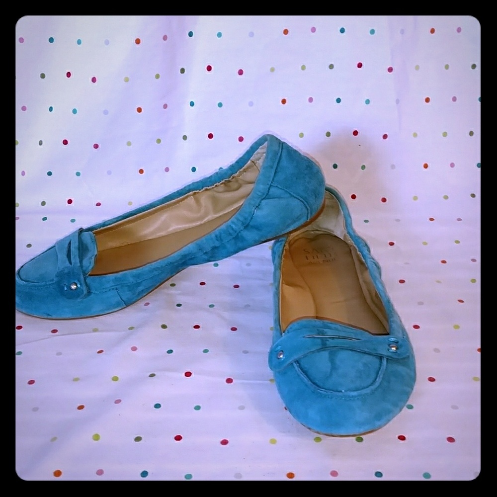 Saks fifth Avenue blue suede flats
