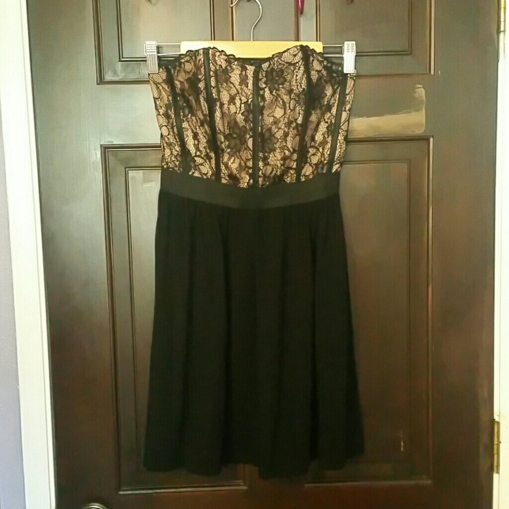 ELLE Short Strapless Lace Dress