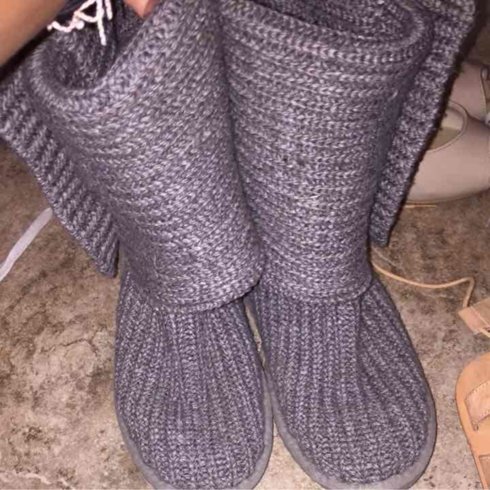 Grey knit uggs