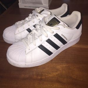ADIDAS SNEAKERS