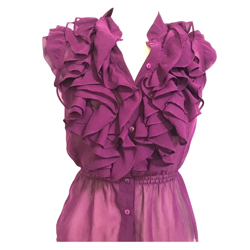 Lovely ladies blouse! Wear it layered or alone!